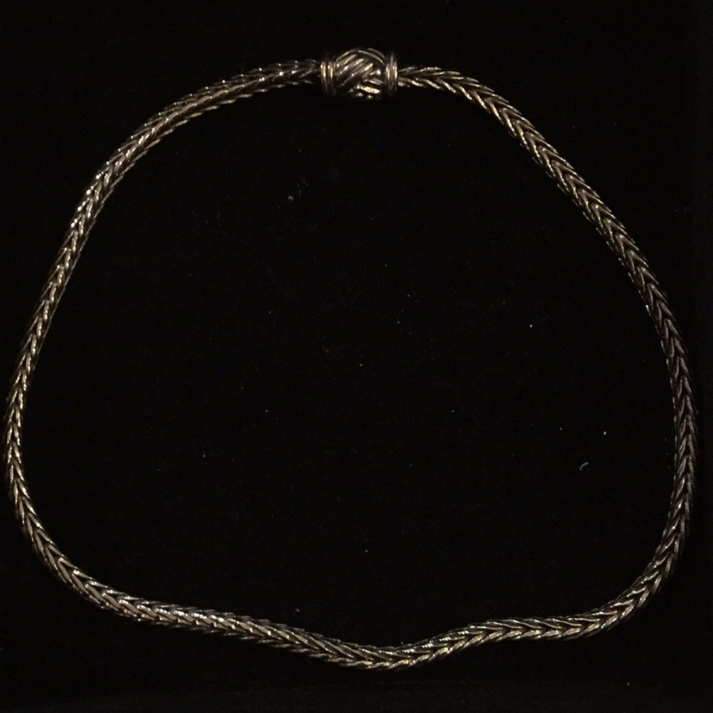 Silver braided necklace with magnetic closure